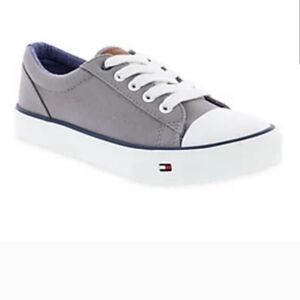 New Tommy Hilfiger Grey Cormac lace-up sneaker. Youth,.size 13.